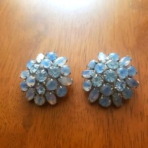 Beautiful Milk Glass With Blue Rhinestone Vintage Clip-on Earrings